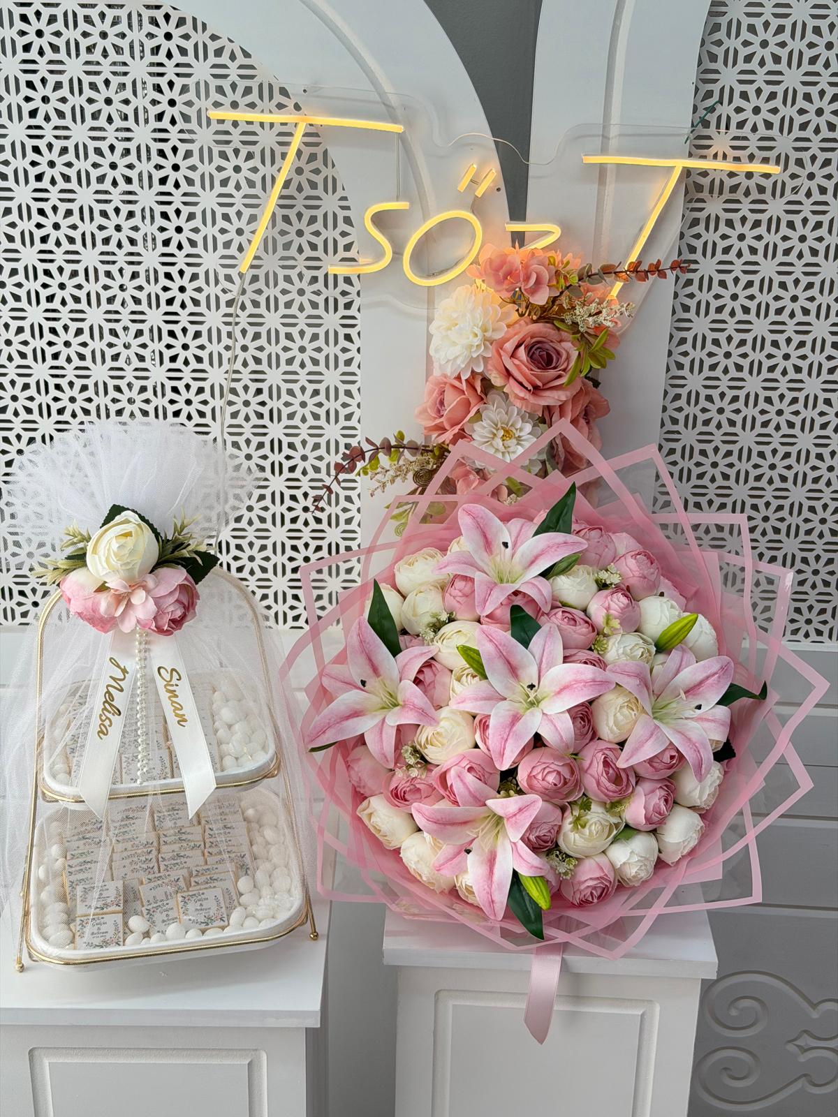 Pembee Şakayık Lilium