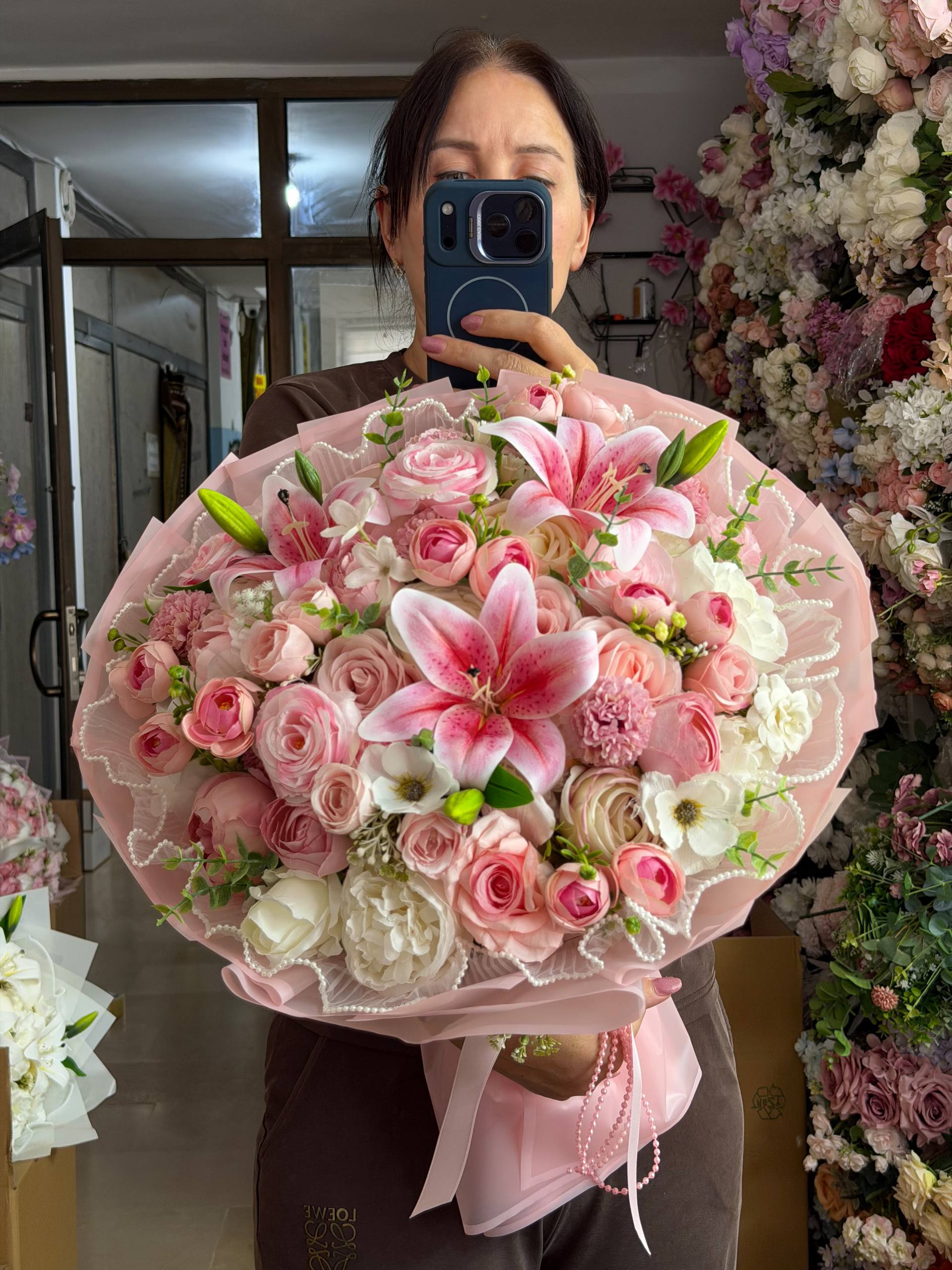 Pembe Lilium Buket